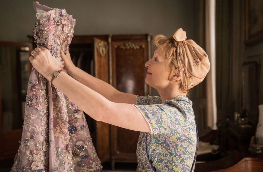 Mrs. Harris Goes to Paris (2022)